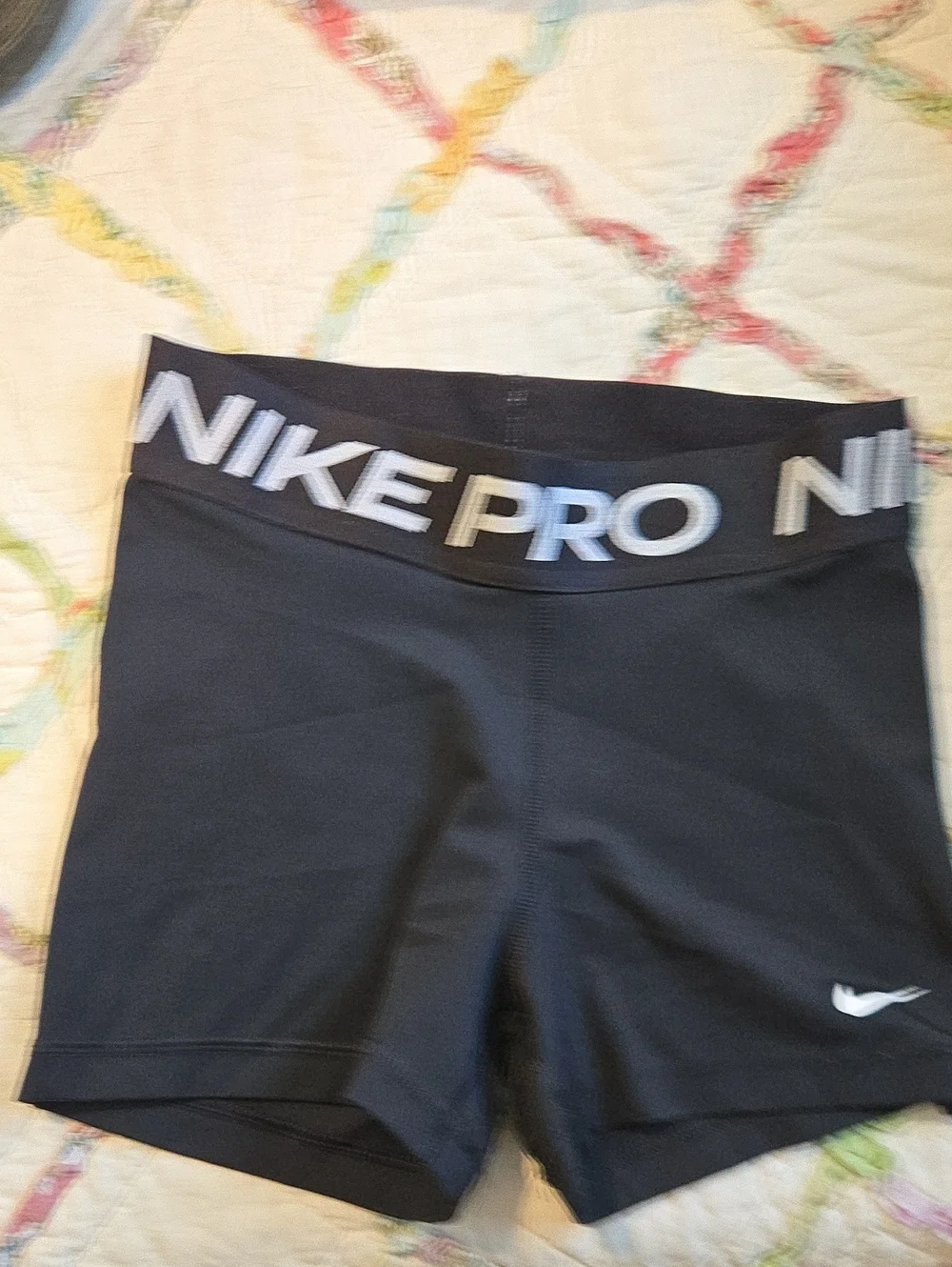 Nike Black Pro Women’s Bike Shorts with Silver Logo 2.5